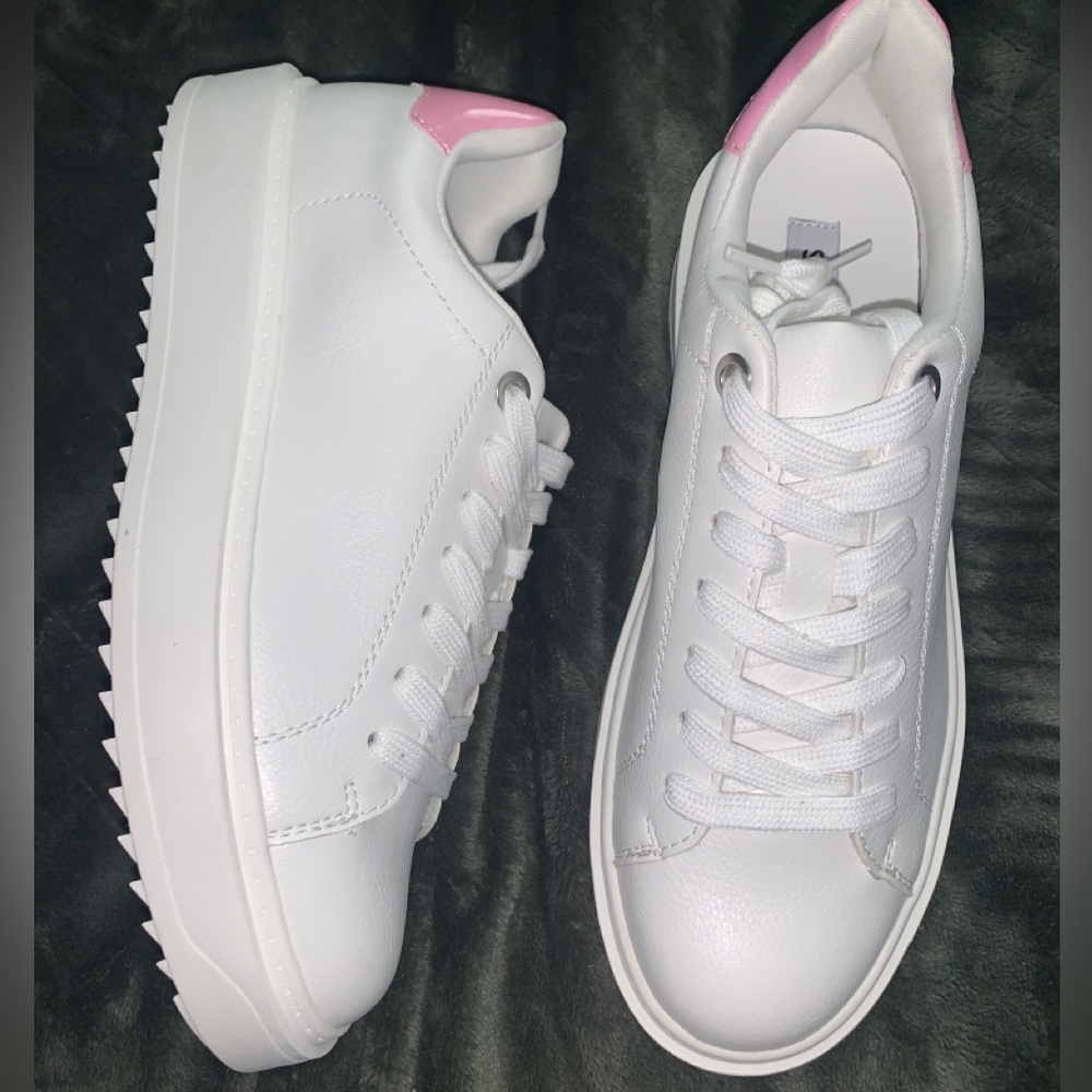 STEVE MADDEN CHARLIE PLATFORM SNEAKERS